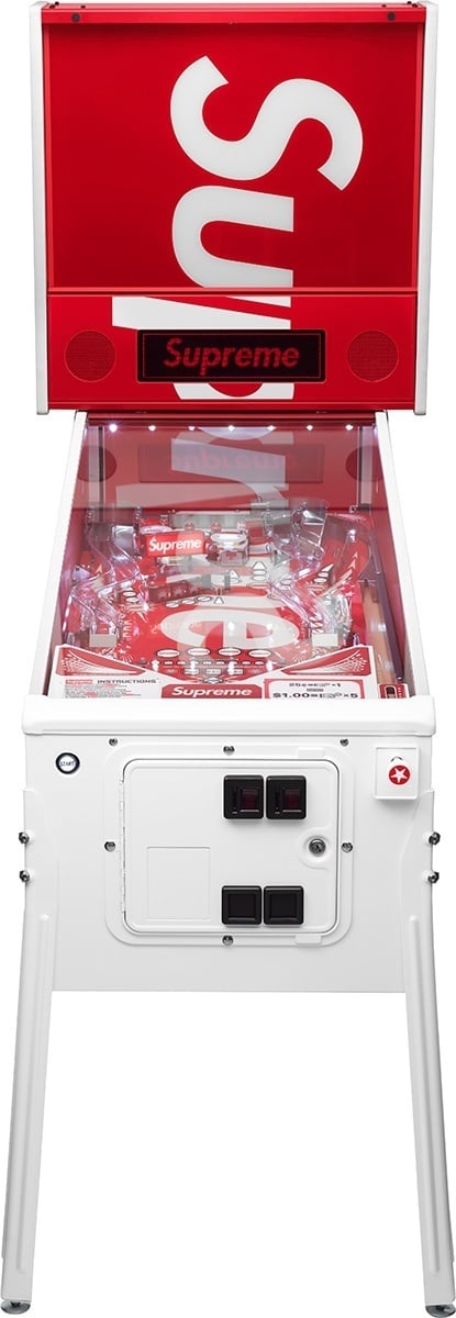 Supreme®/Stern® Pinball Machine